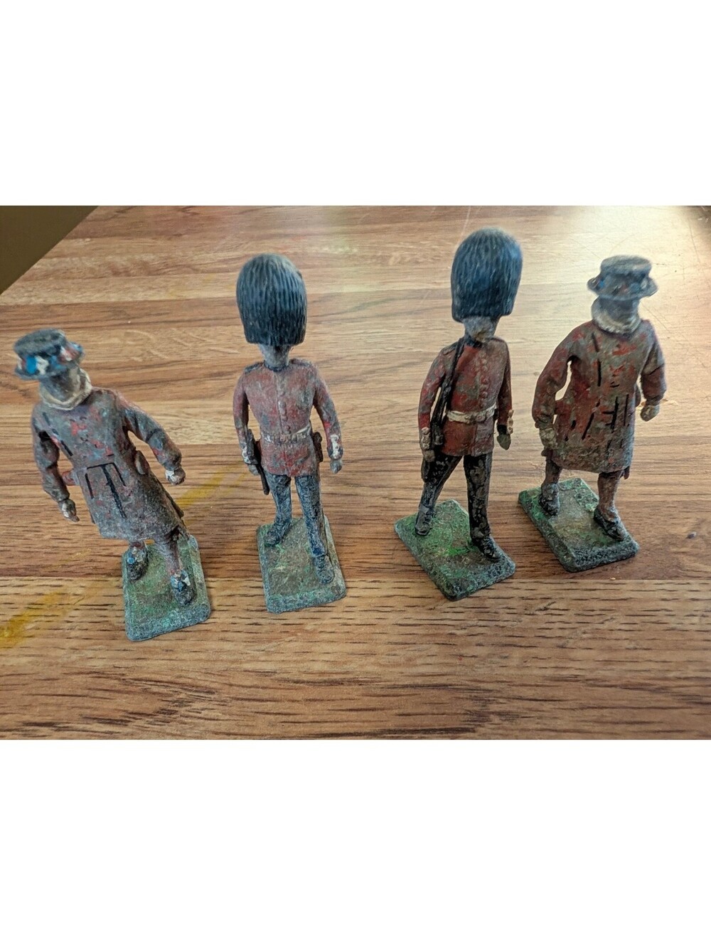Vintage Britains Miniature Soldiers Set - British Guards and Officer
